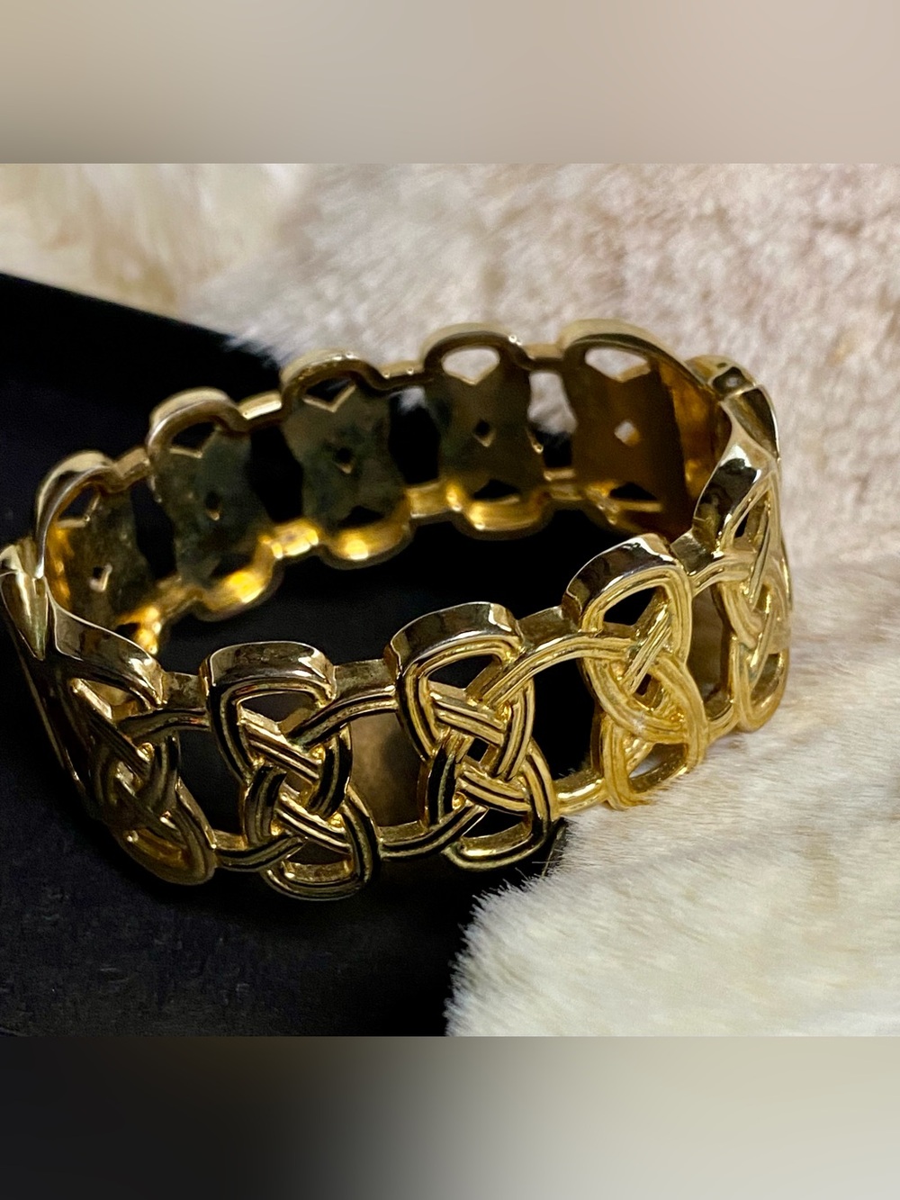 Gold Celtic Knot Bracelet - Women Jewelry